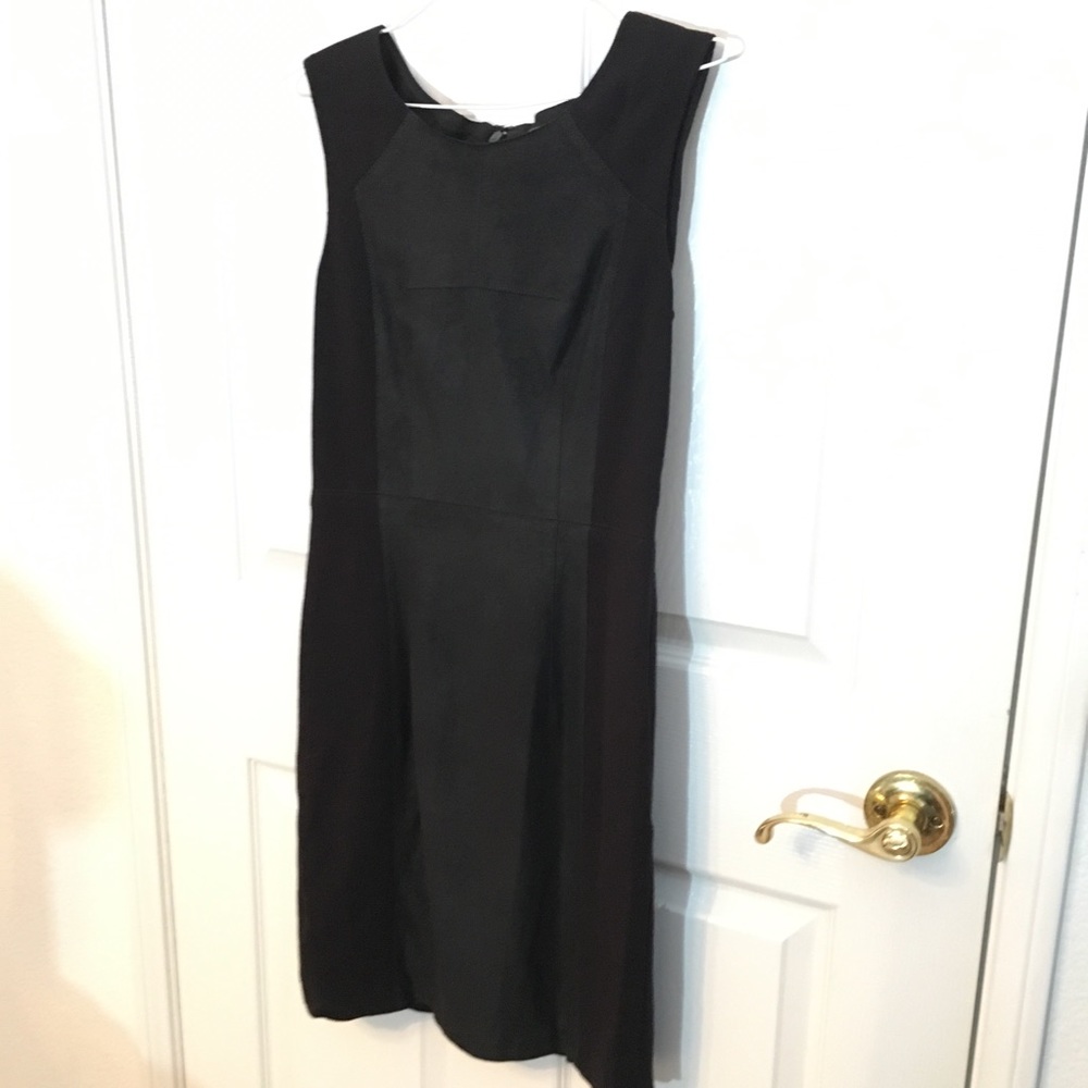 BCBGMAXAZRIA Black Dress Kellen Suede Panel Sheath LBD Career Party Size 0 XS - Picture 3 of 6